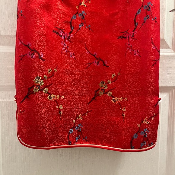 Red dress size small 100% silk - Picture 6 of 9